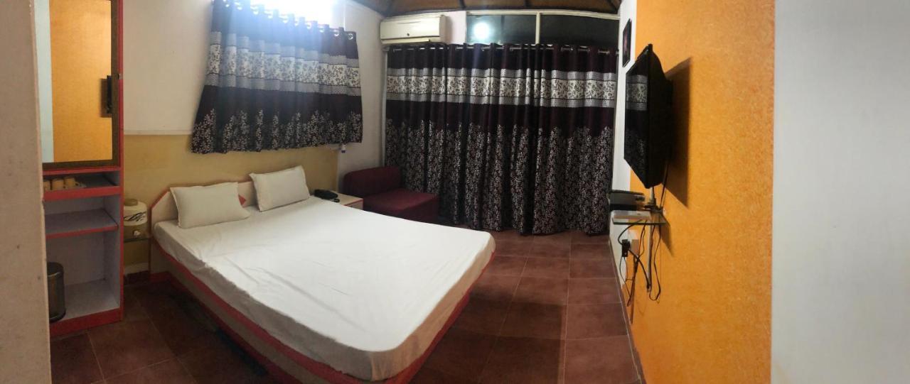 Surya Shibir Hotel 4*